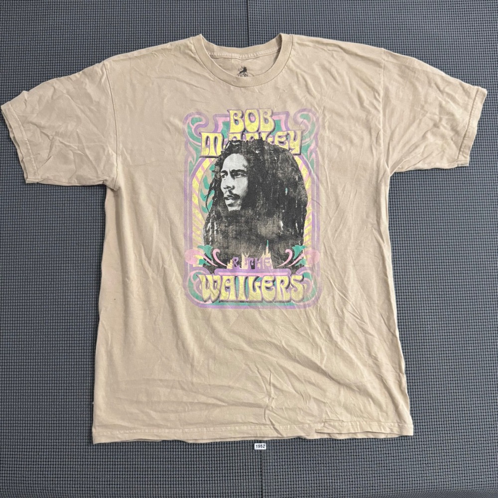 Bob Marley and The Wailers Zion Rootswear Graphic T-Shirt Tan Large Reggae Tee